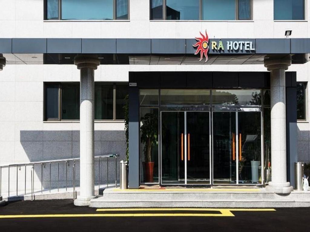 Ra Tourist Hotel Чеджудо Экстерьер фото