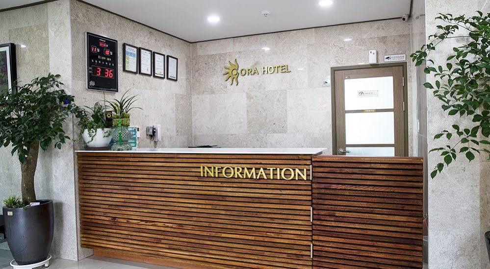 Ra Tourist Hotel Чеджудо Экстерьер фото